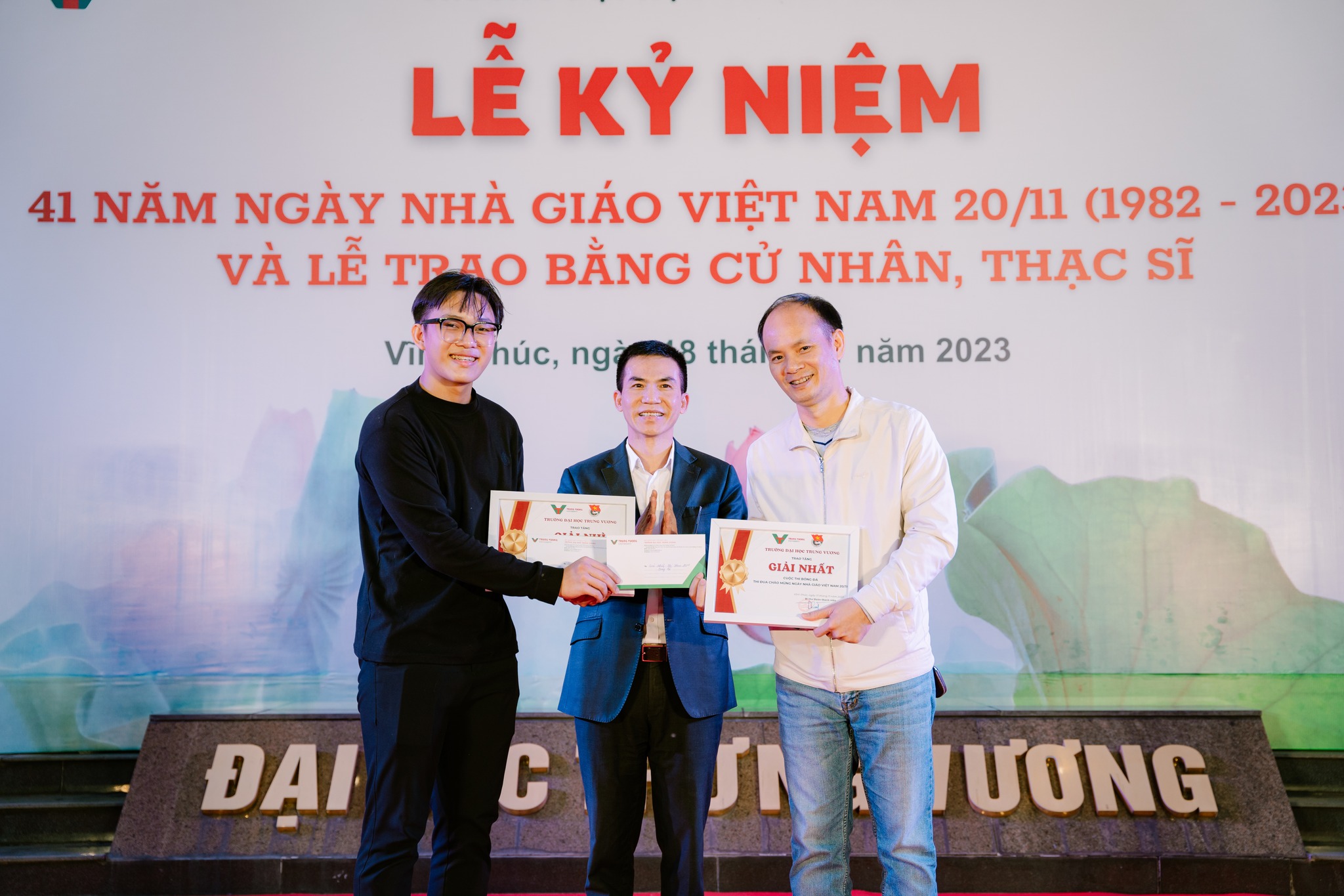 Chung kết bóng đá - Chuỗi hoạt động Hội trại “GO GREEN” chào mừng Ngày Nhà giáo Việt Nam_4